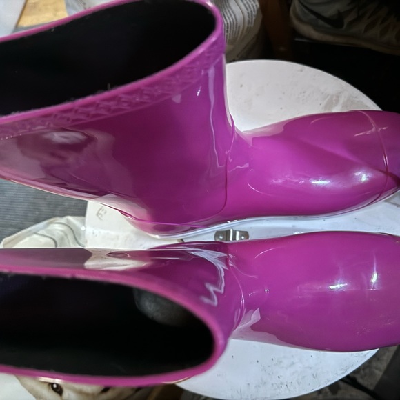COPY - Hot pink UGG rain boots, size 11 women - Picture 5 of 7